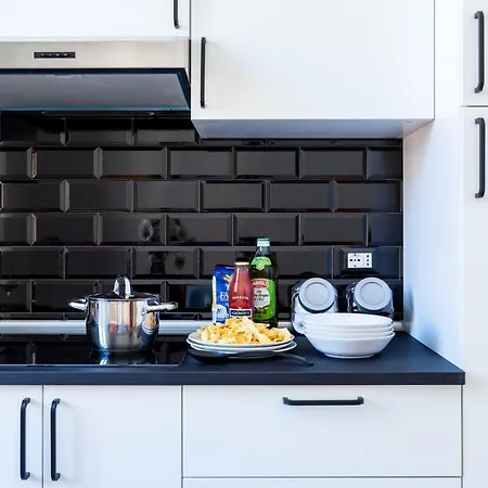 A World Aparts - 32 Modena דירה